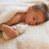 Как отучить ребенка от ночного кормления